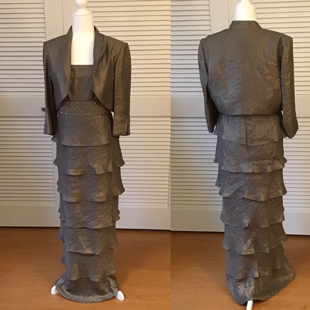 R&M Size 12 Maxi Metallic Green and Gold Dress